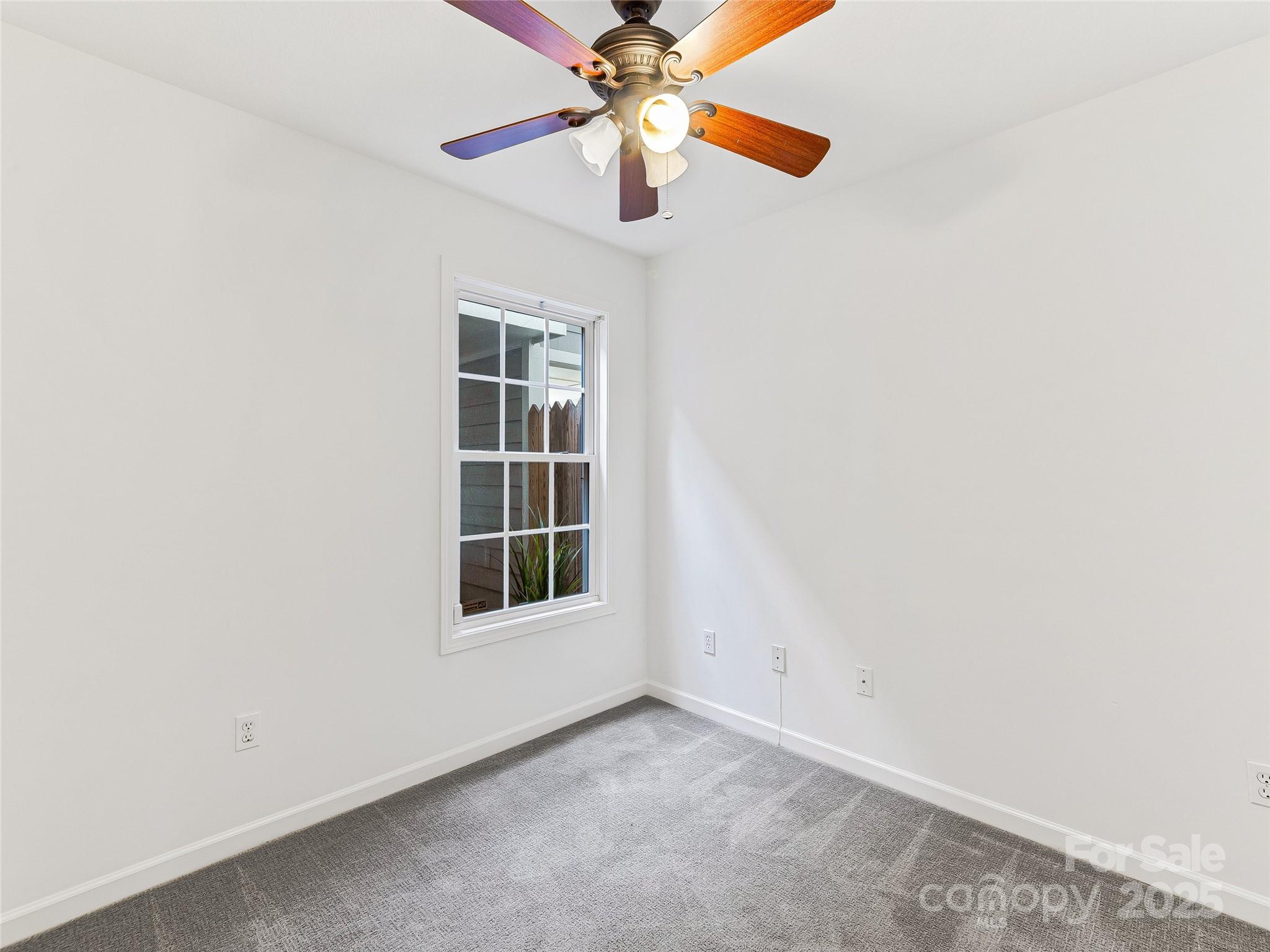 30 Rotunda Circle Property Photo 17