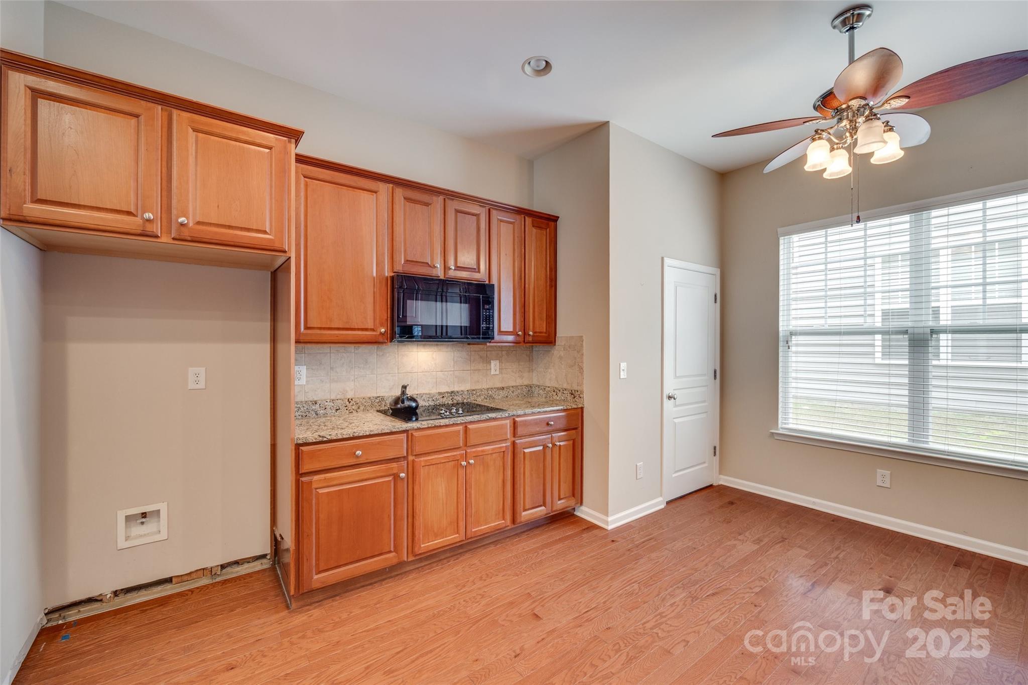 1033 Knob Creek Lane Property Photo 12