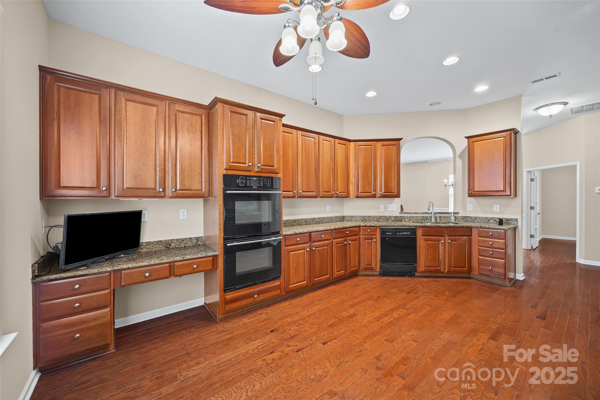 1033 Knob Creek Lane Property Photo 13
