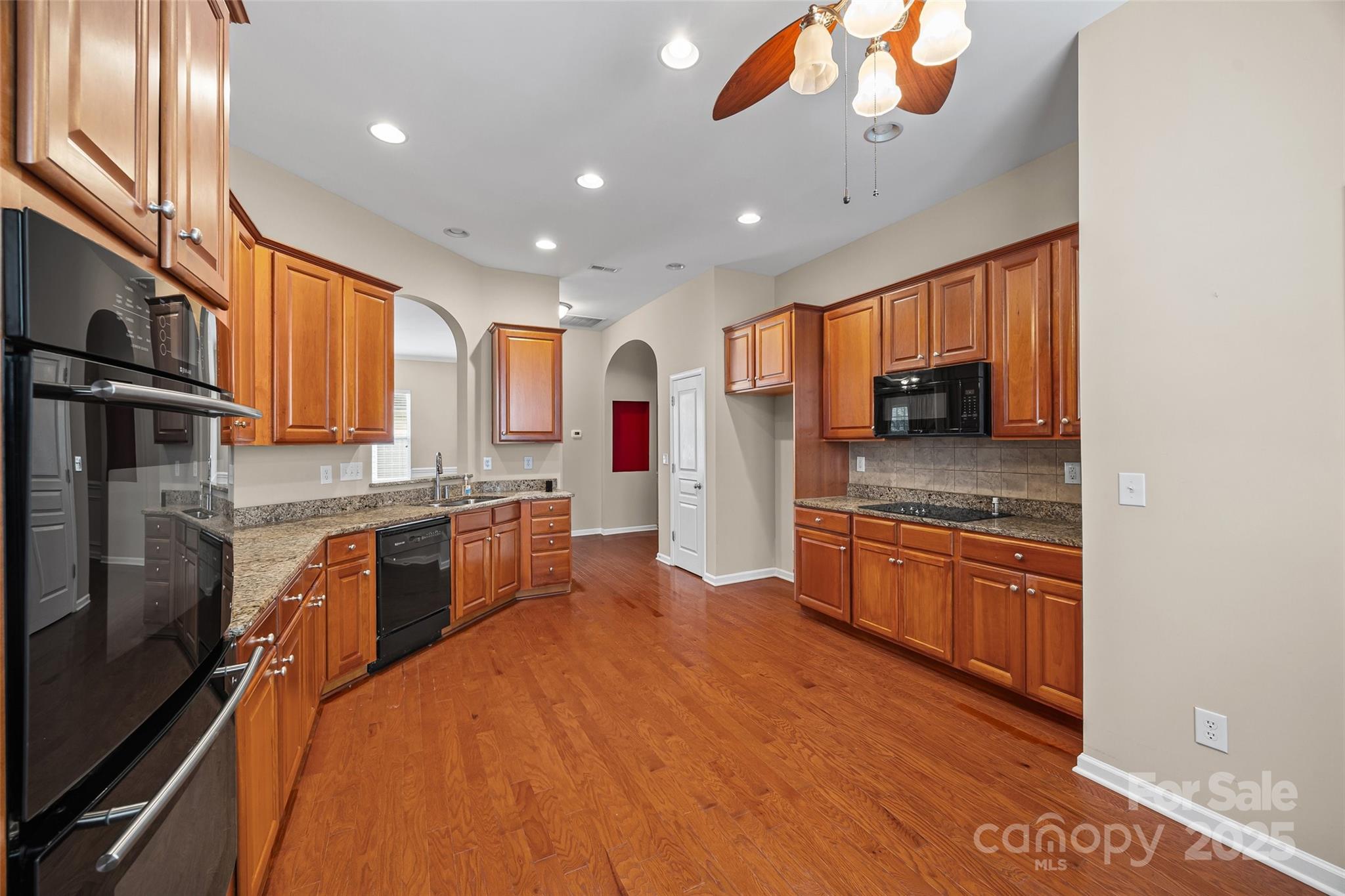 1033 Knob Creek Lane Property Photo 14