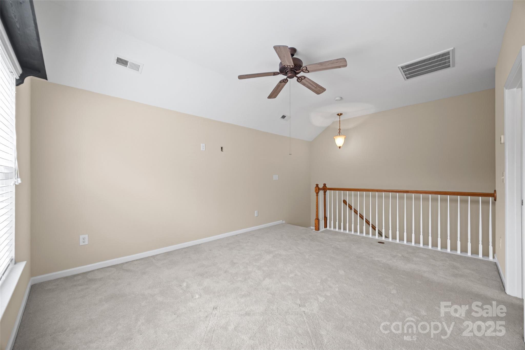 1033 Knob Creek Lane Property Photo 32