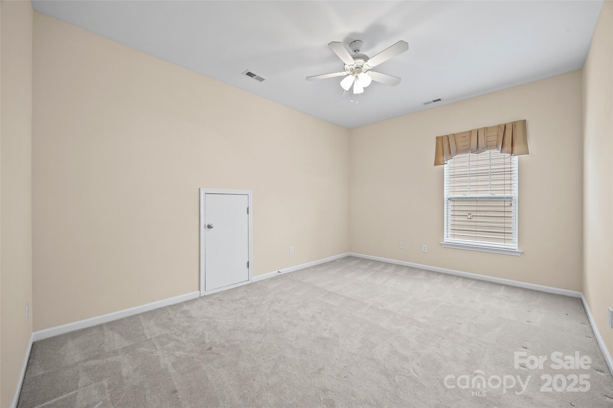 1033 Knob Creek Lane Property Photo 34