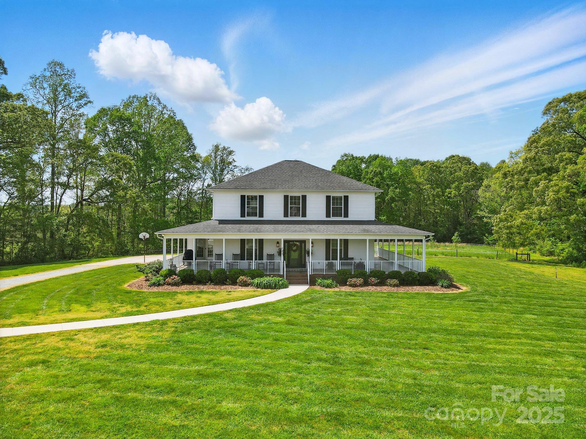 725 Bradshaw Road Property Photo