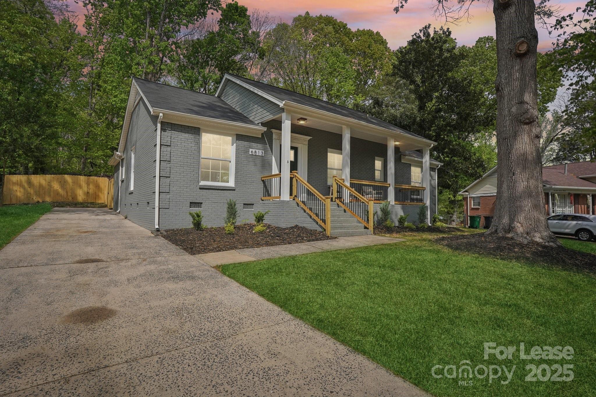 6813 Elm Forest Drive Property Photo