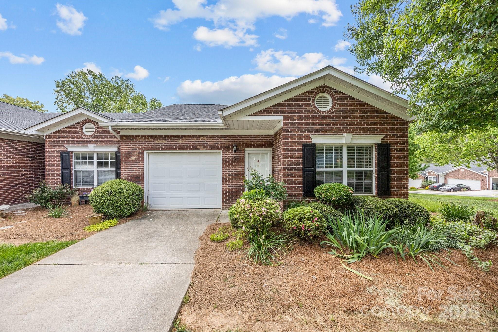 124 Lohr Street Property Photo