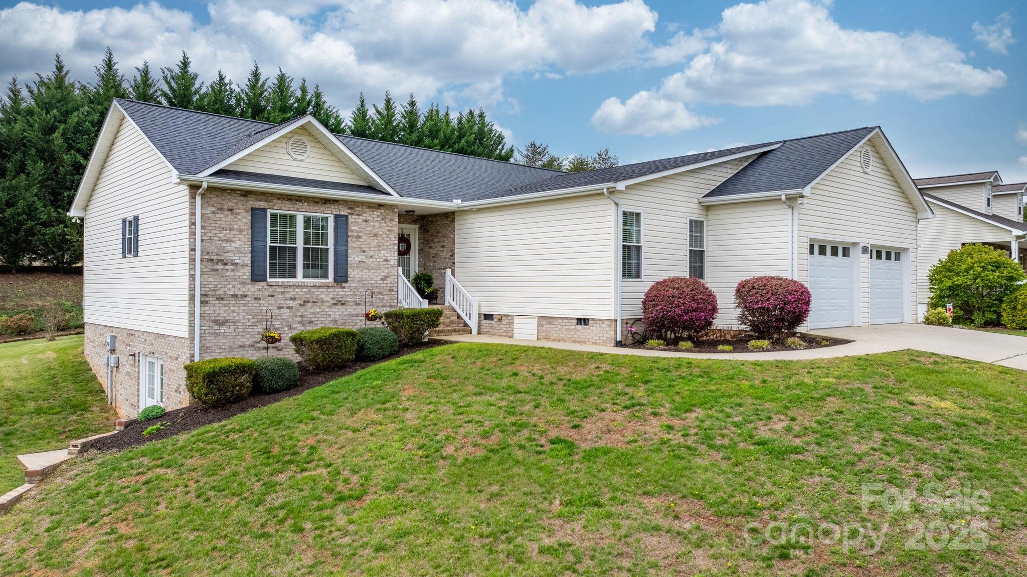 108 White Hall Lane Property Photo