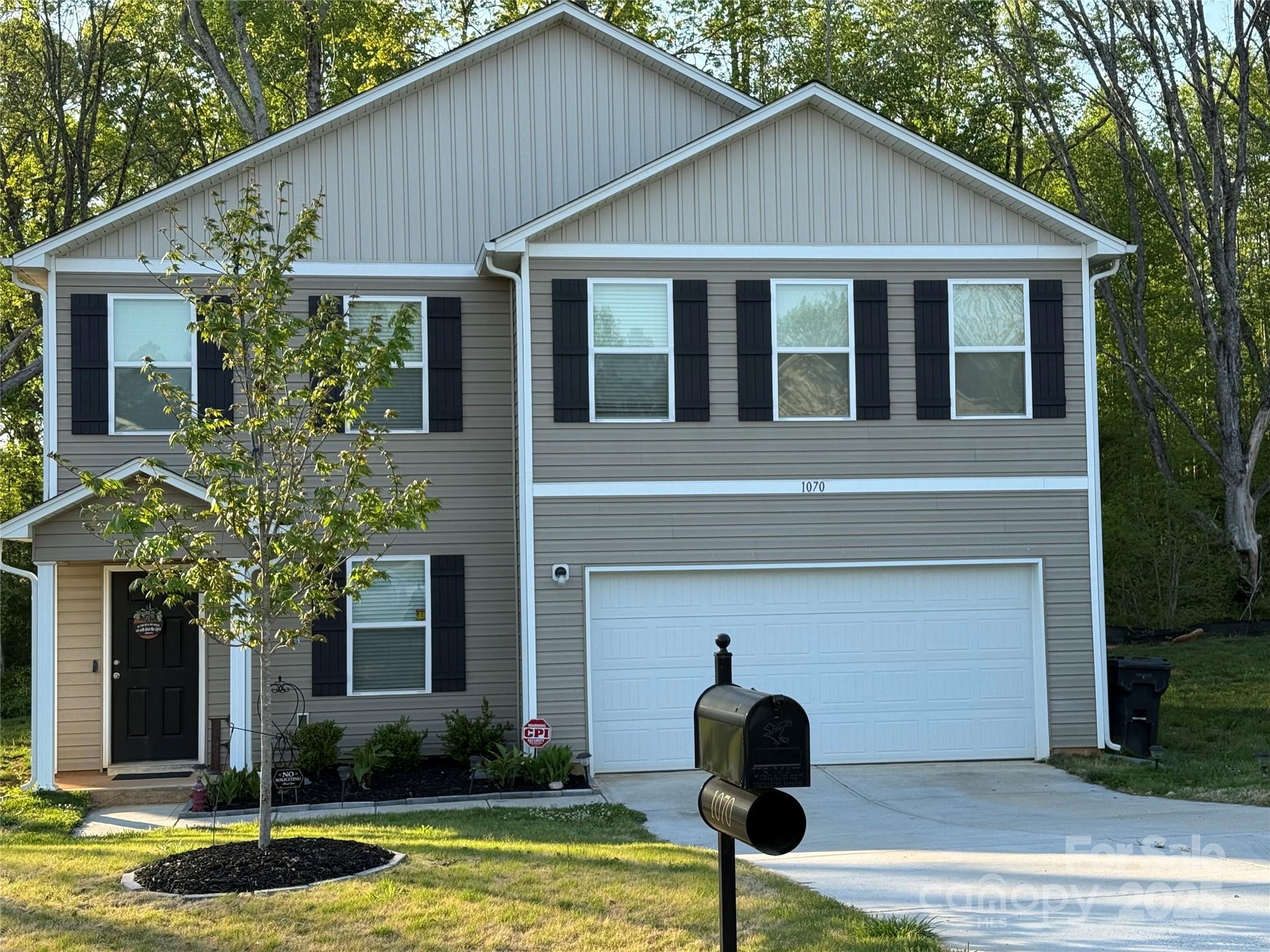 1070 Glenbriar Court Property Photo