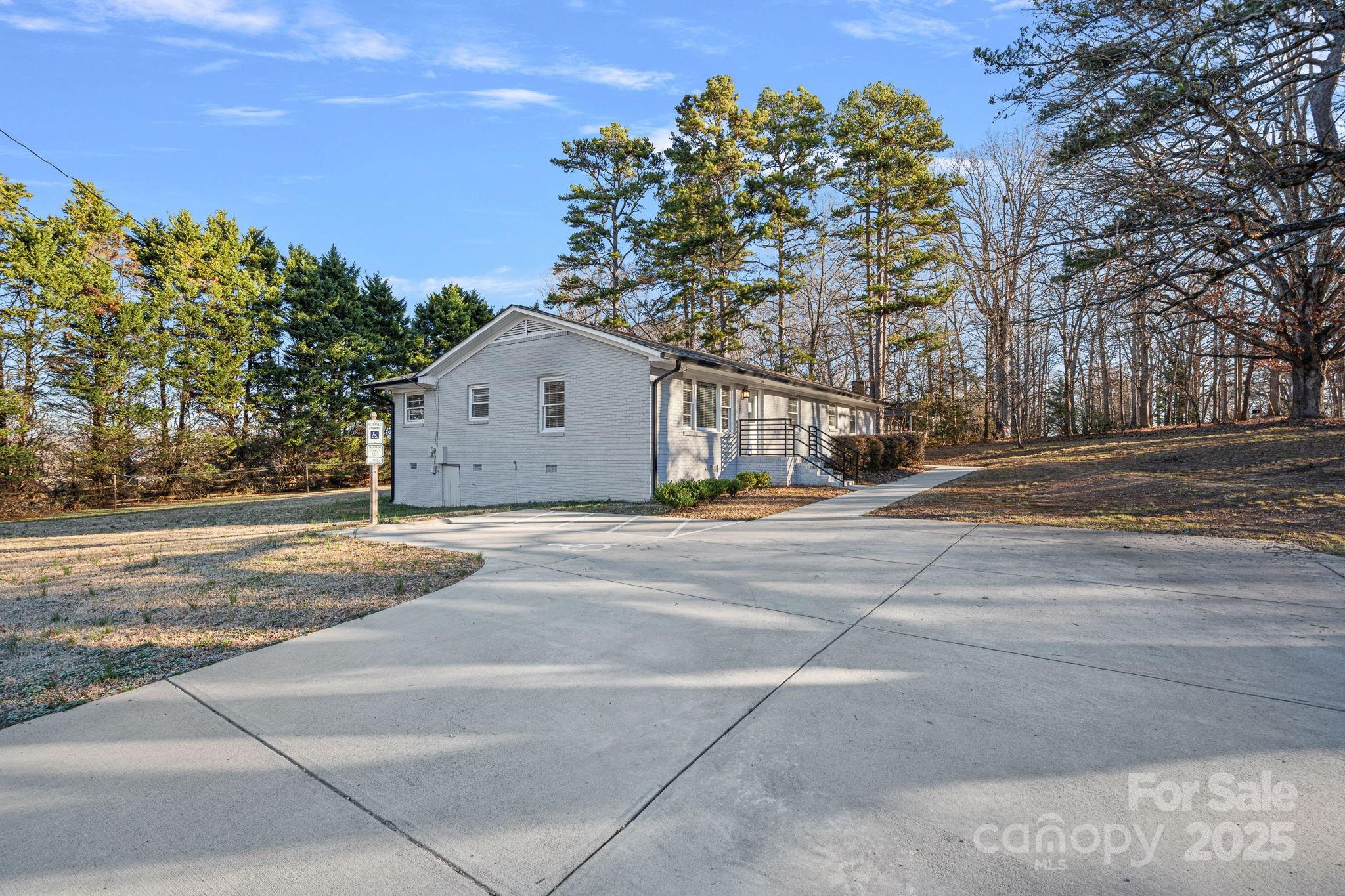 247 Unionville Indian Trail Road Property Photo 17
