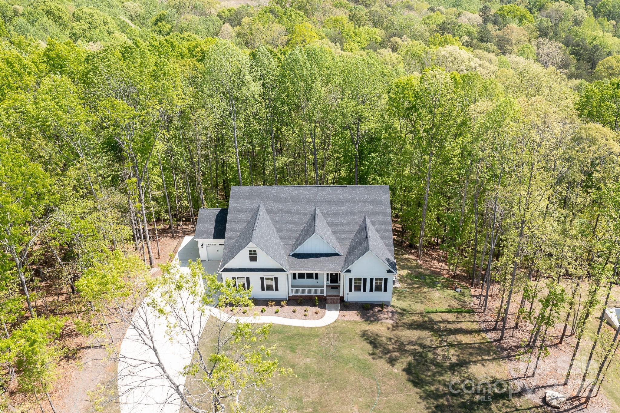 131 High Lake Drive Property Photo 15
