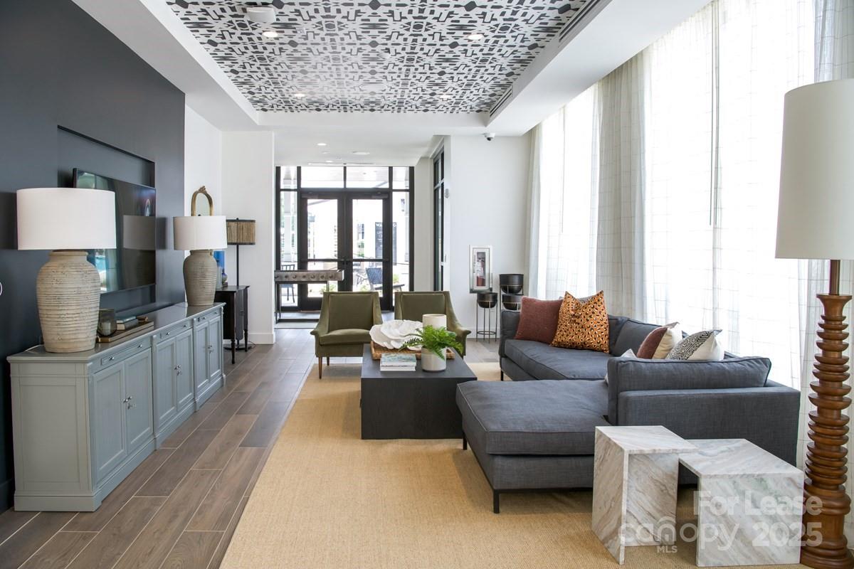 6010 Jasmine Lane B2 Property Photo 6