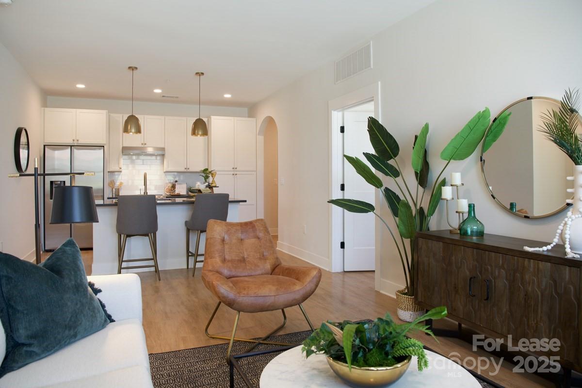 6010 Jasmine Lane B2 Property Photo 29