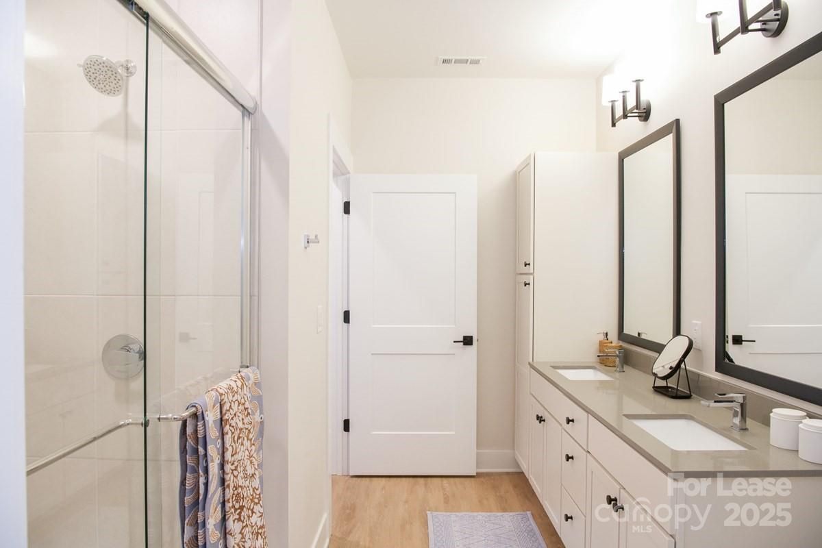 6010 Jasmine Lane B2 Property Photo 45