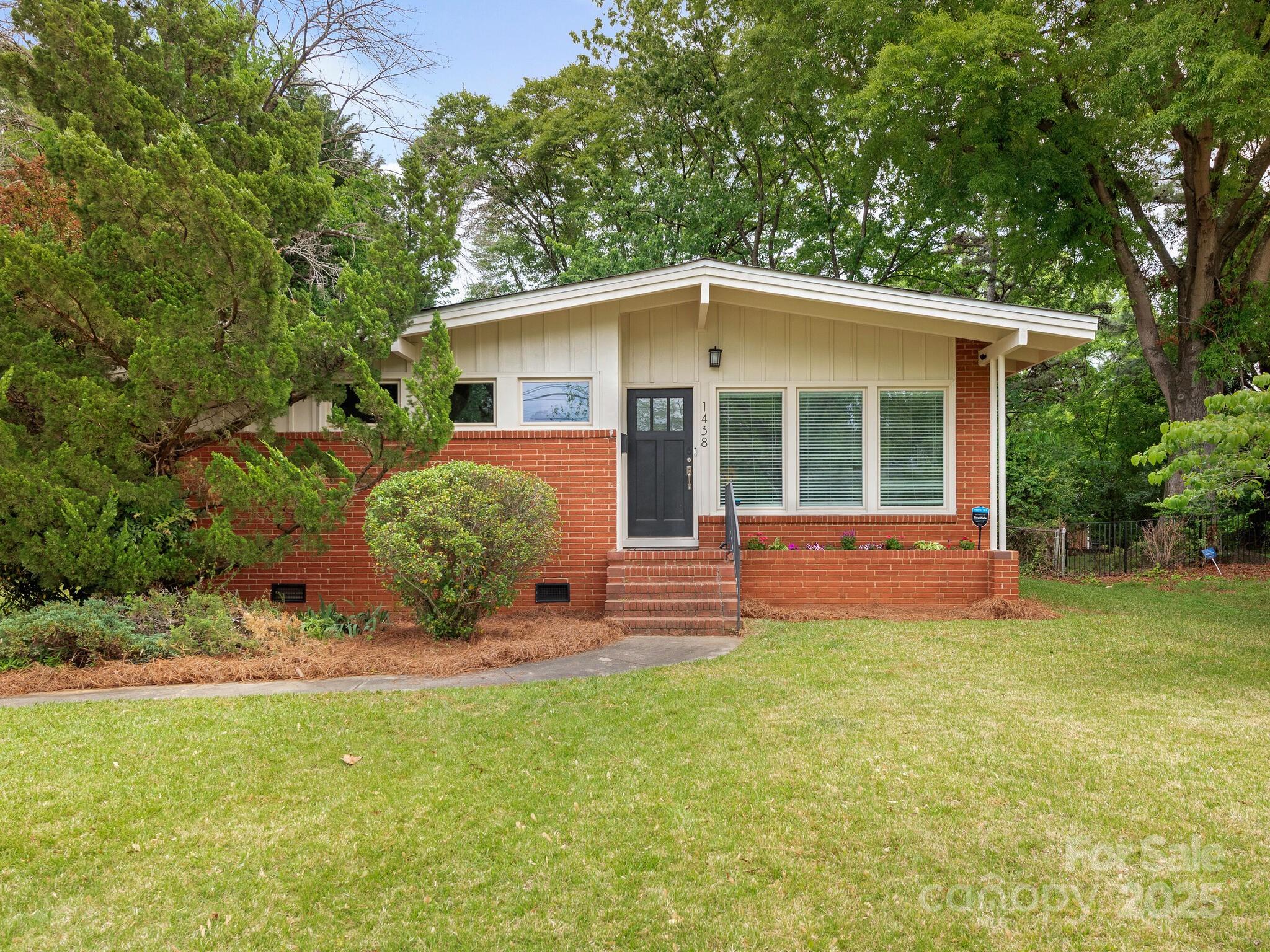 1438 Larkfield Lane Property Photo