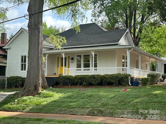 300 Kelly Street Property Photo 1