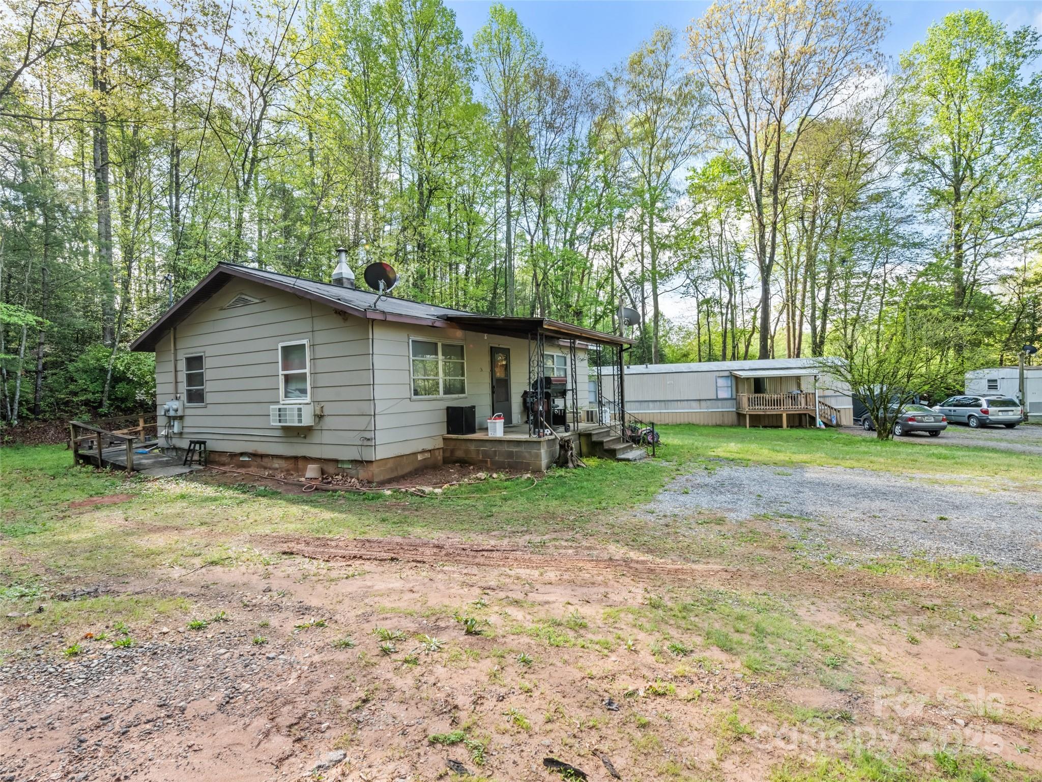 42 Violet Drive Property Photo 1