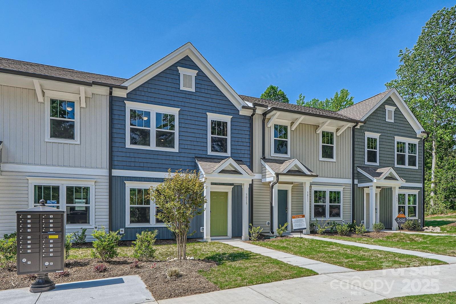 3015 Howell Mill Road Property Photo 2