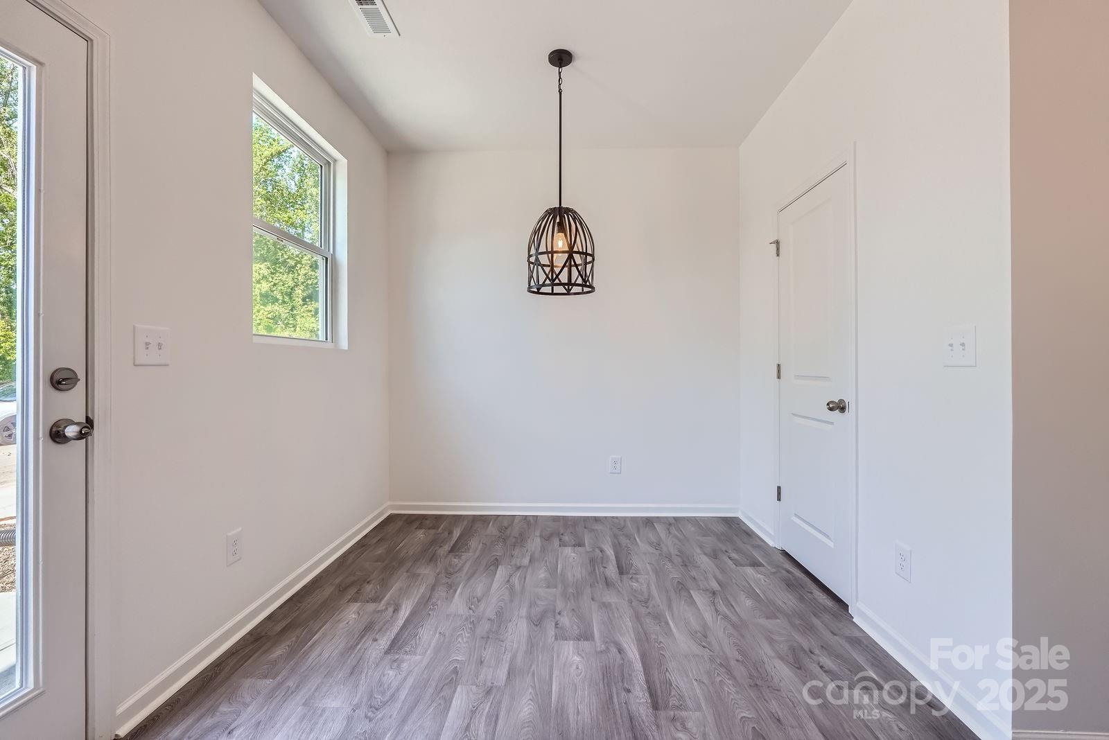 3015 Howell Mill Road Property Photo 10