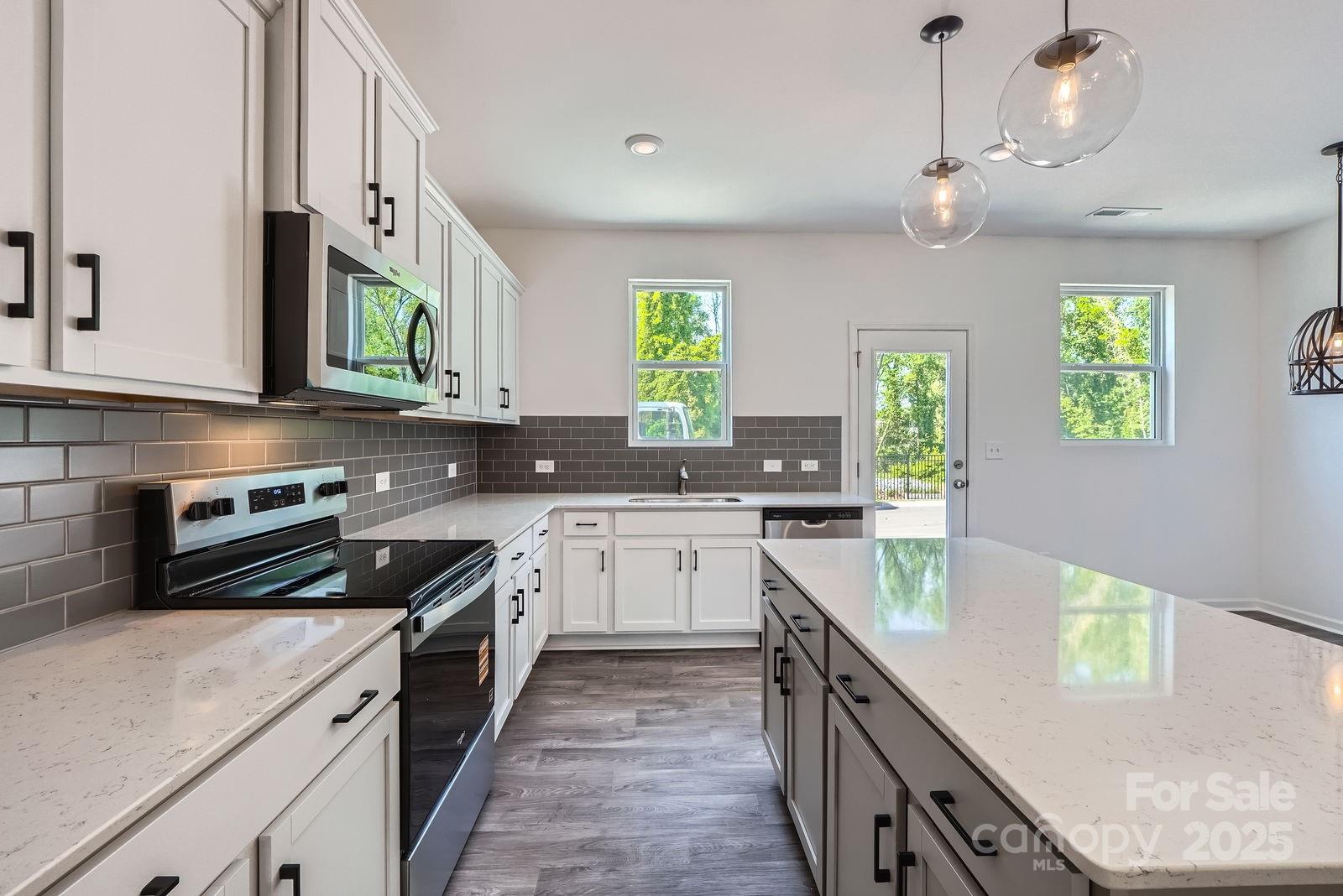 3015 Howell Mill Road Property Photo 14