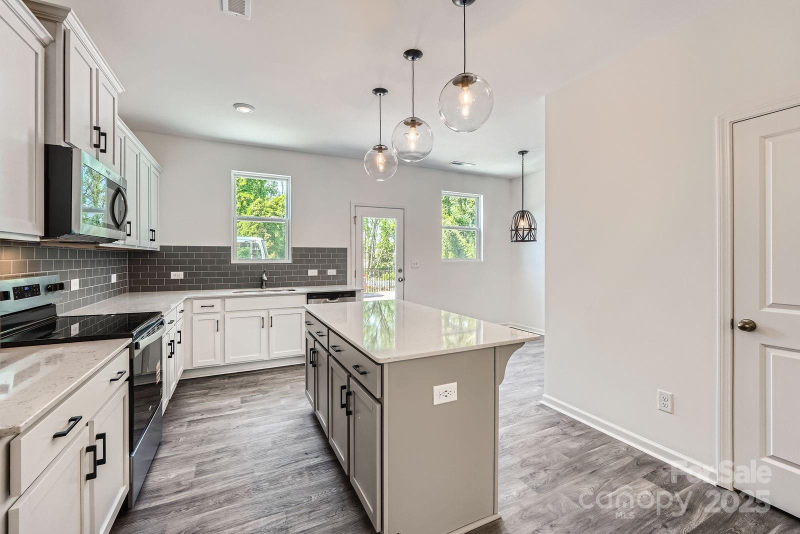 3015 Howell Mill Road Property Photo 16