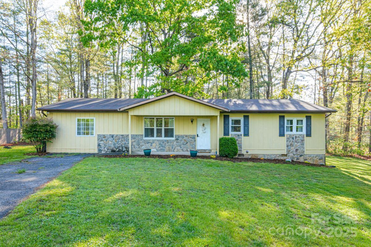 16 Stoney Nob Drive Property Photo