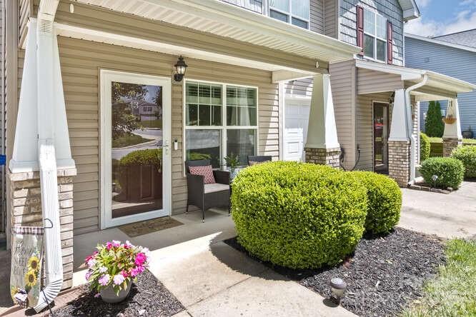 43 Sunny Meadows Boulevard Property Photo 1