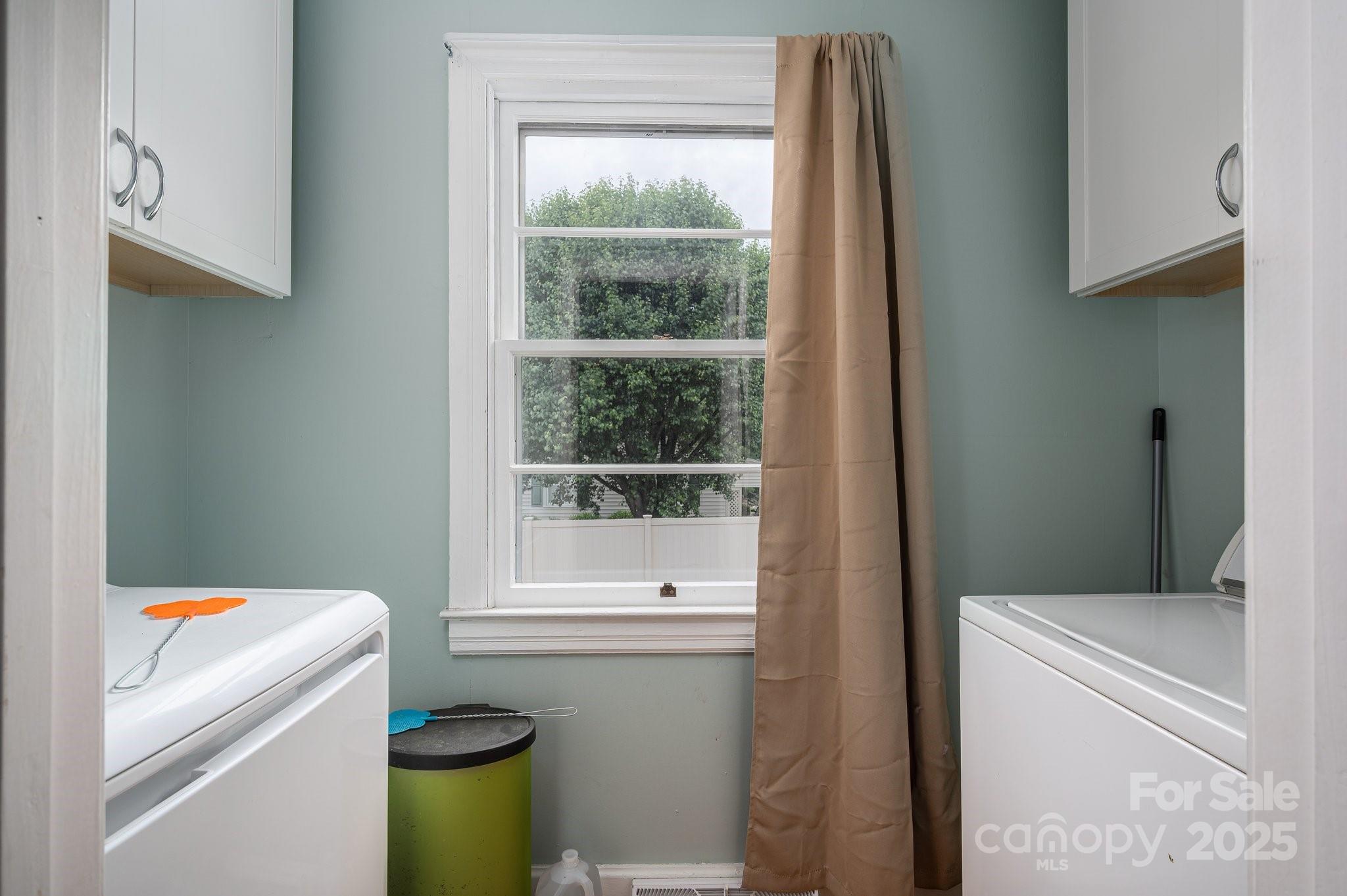 400 Houser Street Property Photo 14