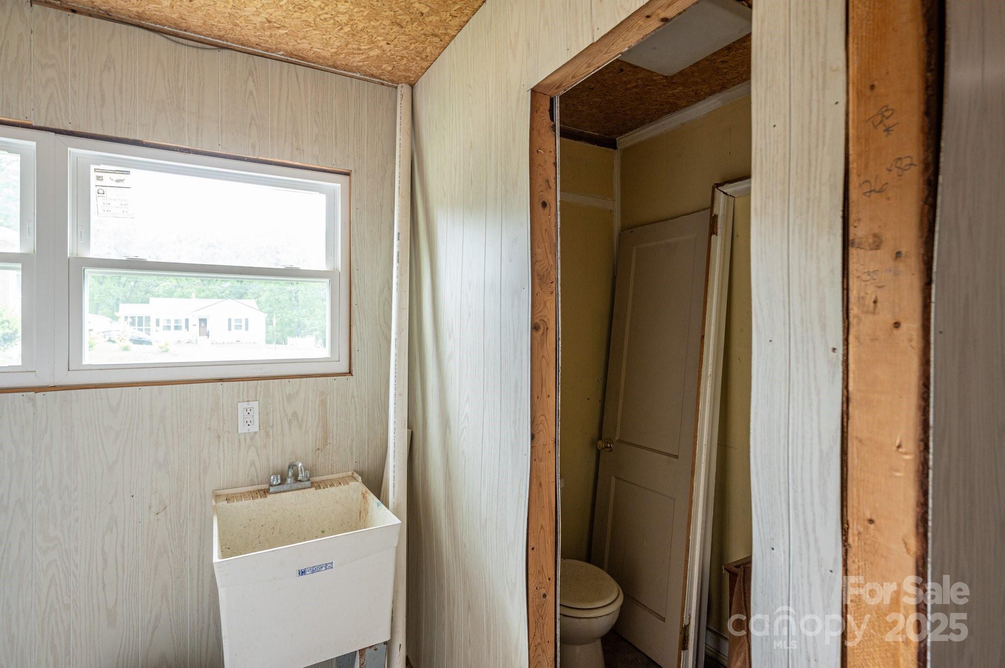 400 Houser Street Property Photo 25