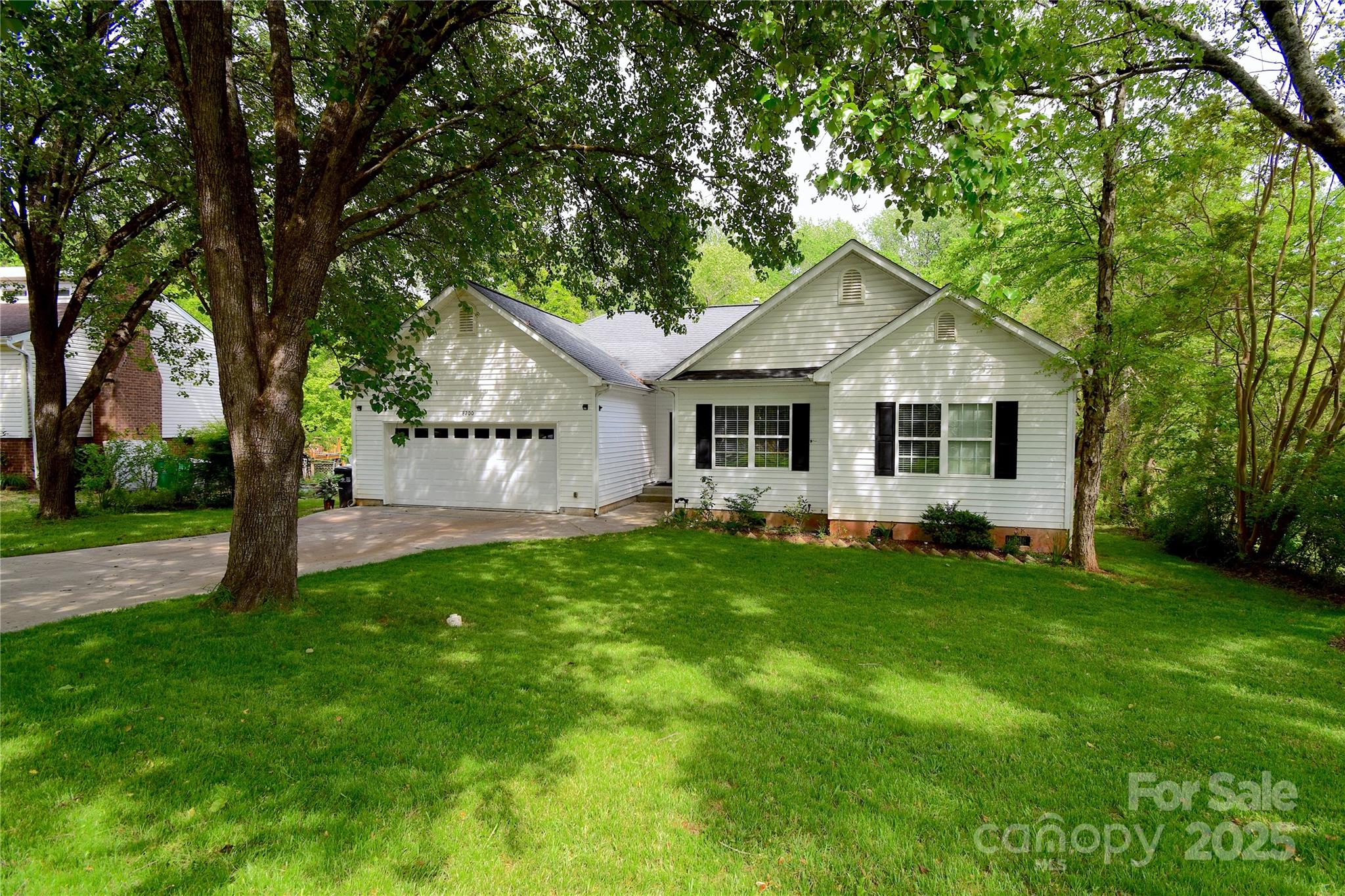8200 Park Vista Circle Property Photo
