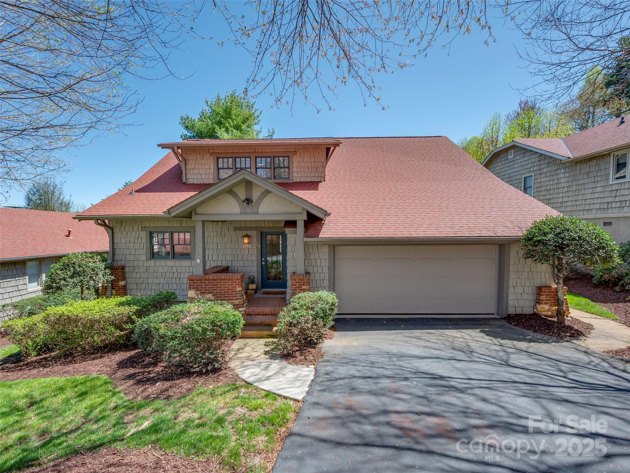 19 Lacoste Drive Property Photo
