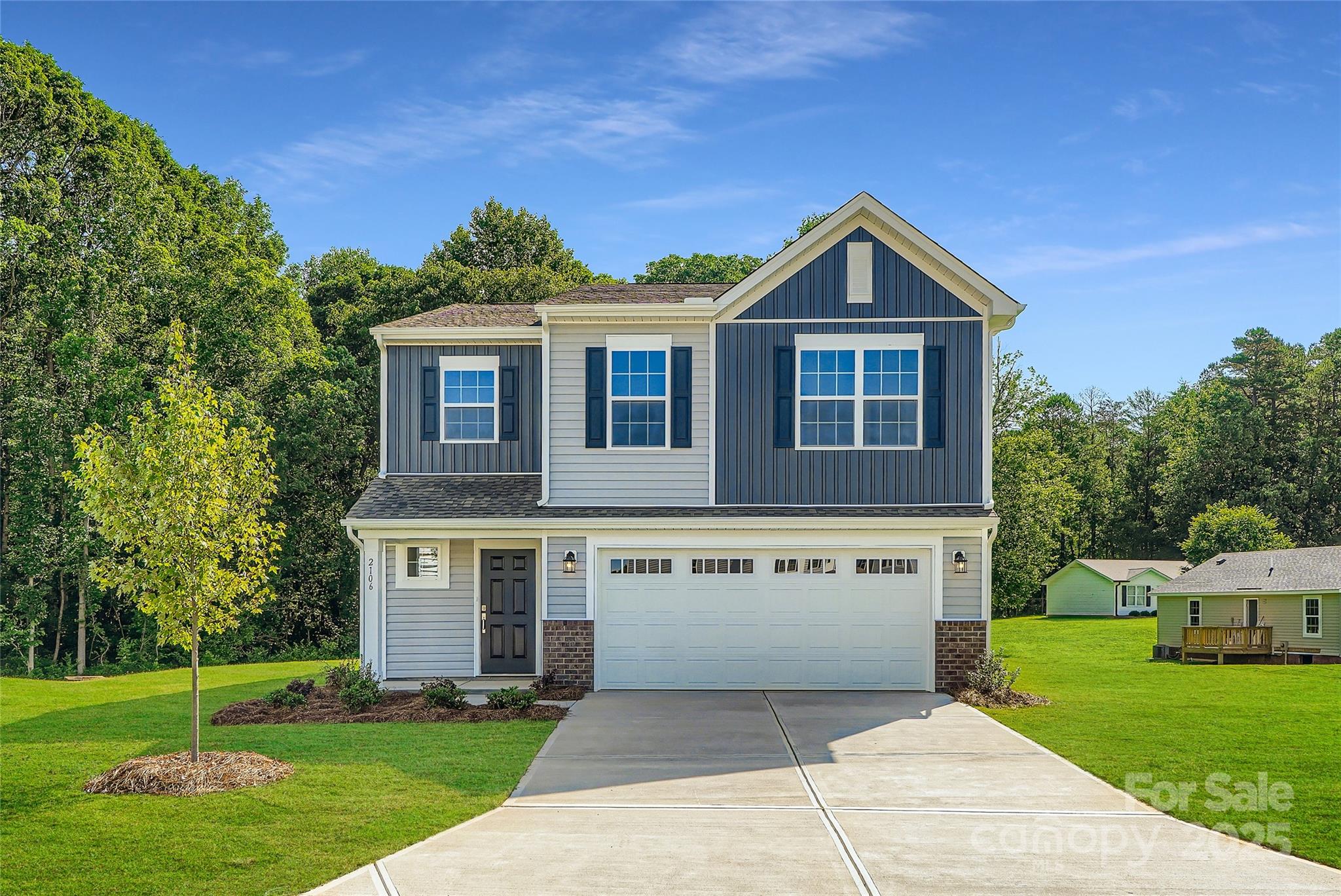 2101 Columbidae Lane Property Photo 1