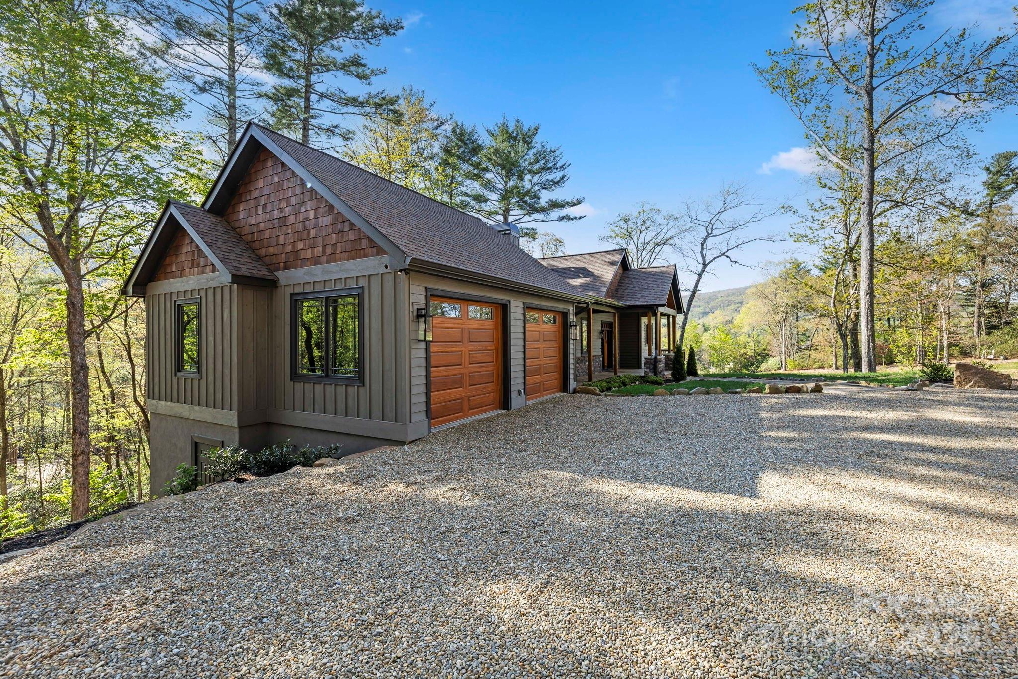1048 Cherokee Trace Property Photo