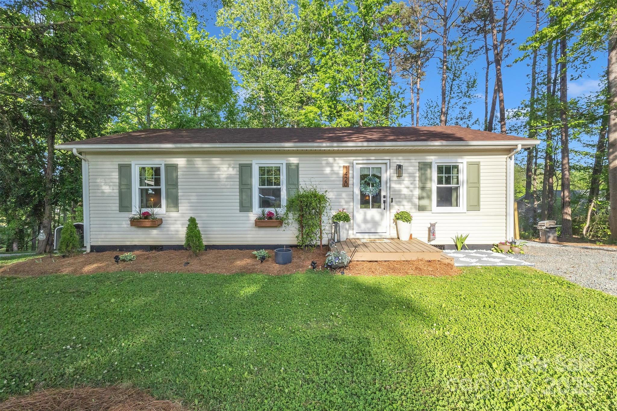 1420 Columbus Street Property Photo