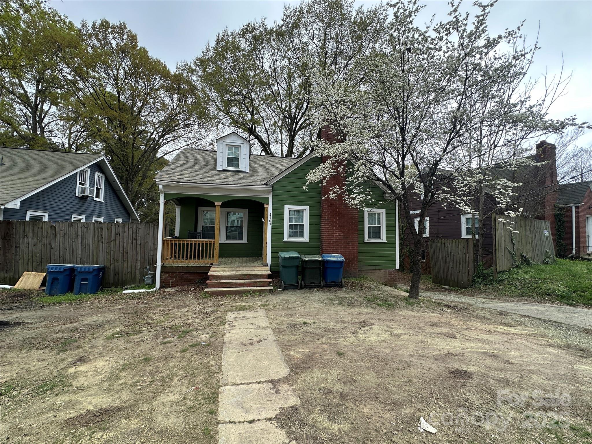2505 Chapel Hill Road Property Photo 1
