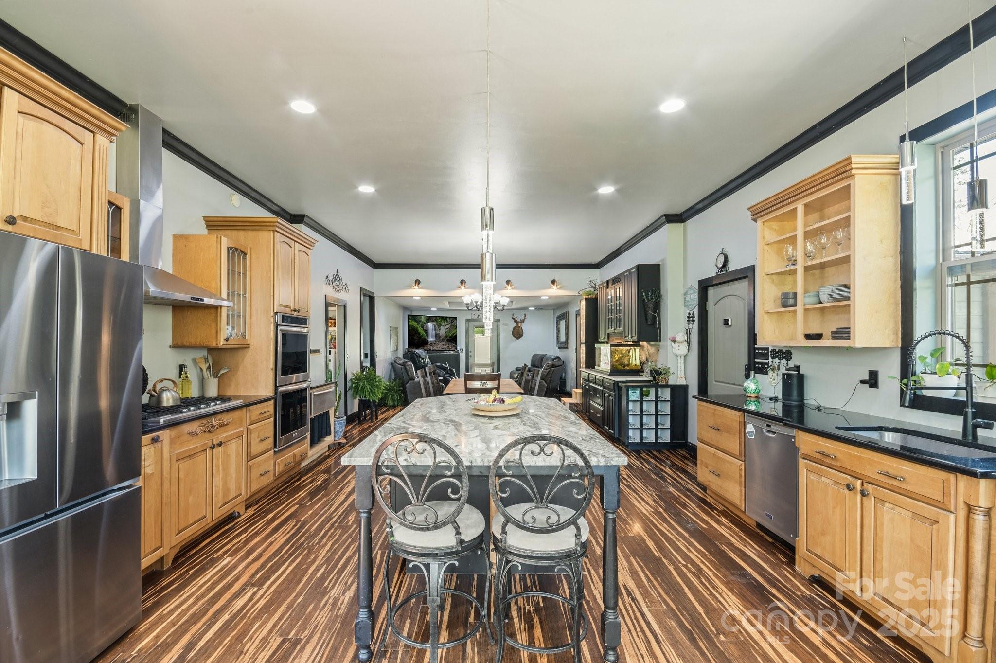 4107 Sandy Plains Road Property Photo 7