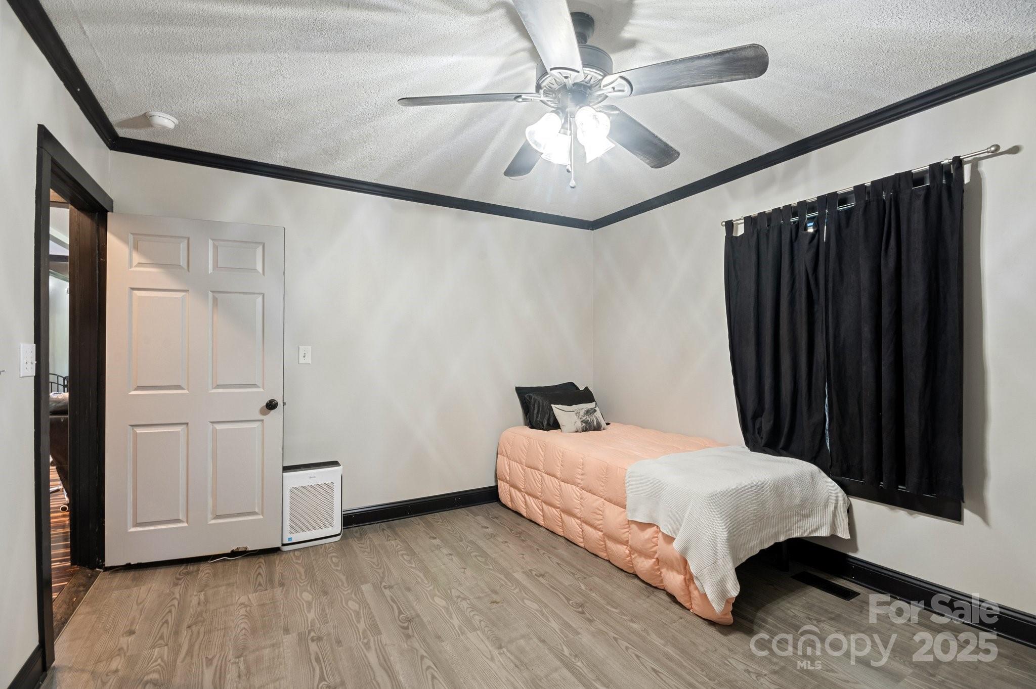 4107 Sandy Plains Road Property Photo 19