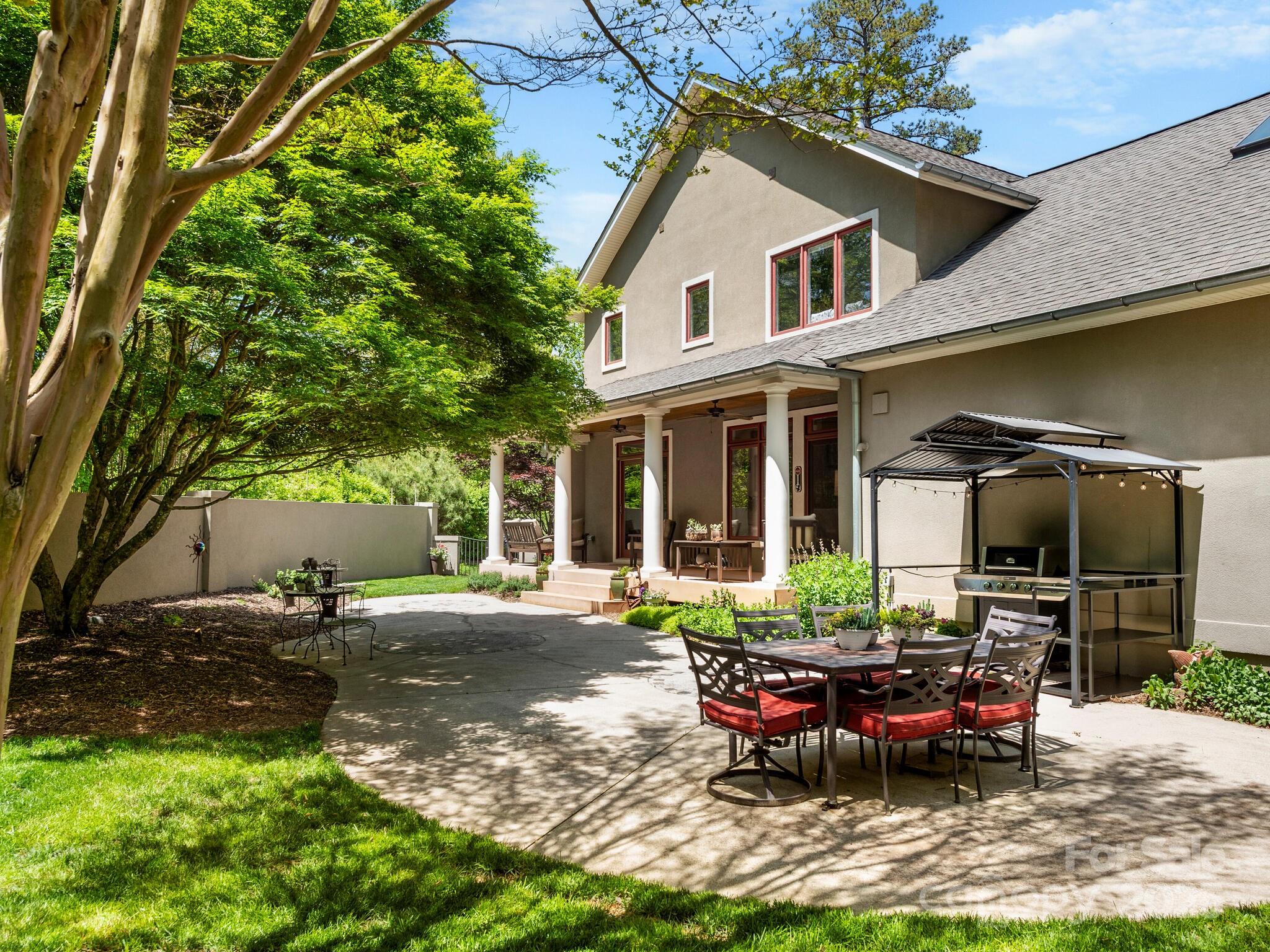 18 Ozark Spring Lane Property Photo 3