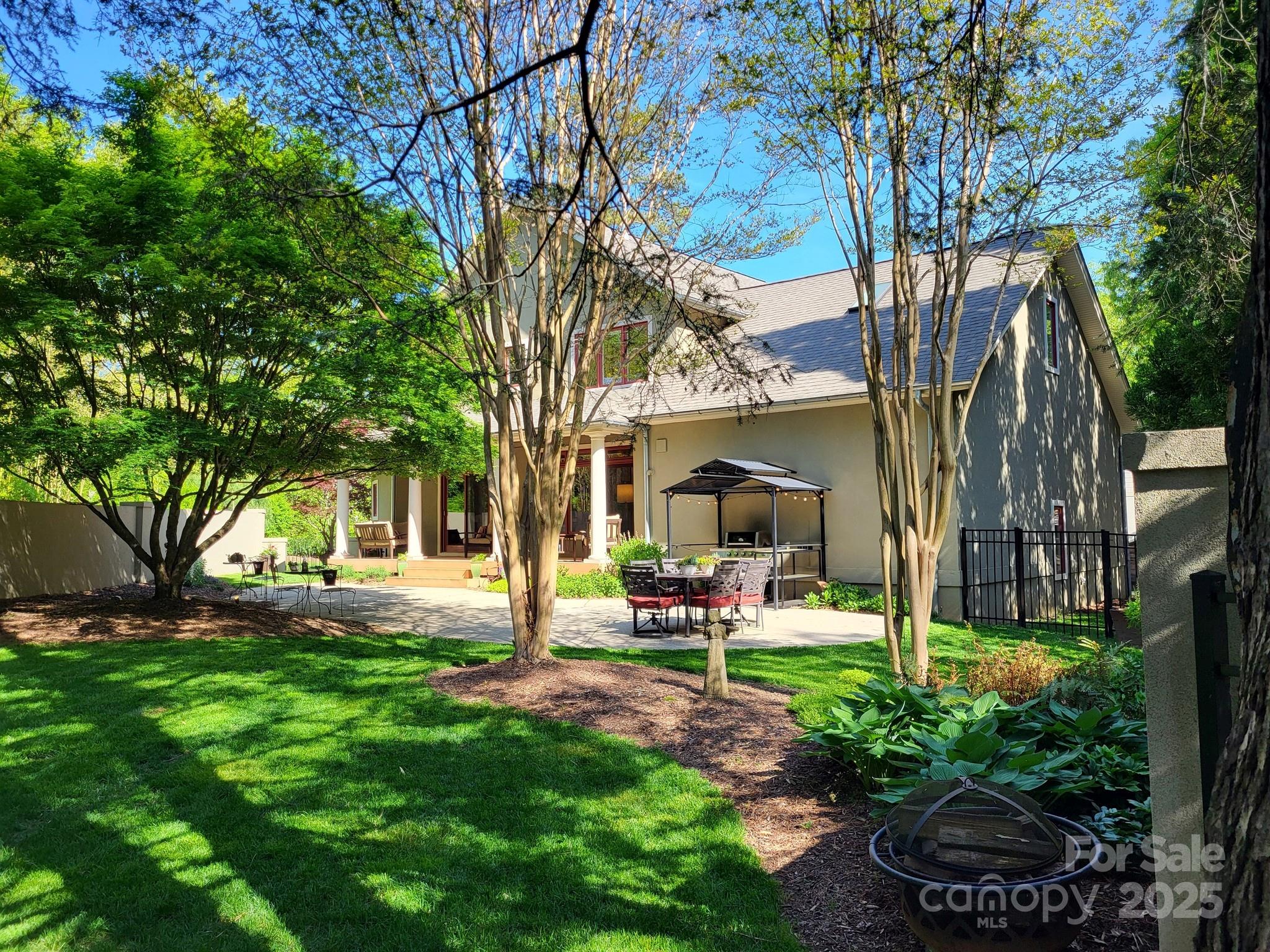 18 Ozark Spring Lane Property Photo 4