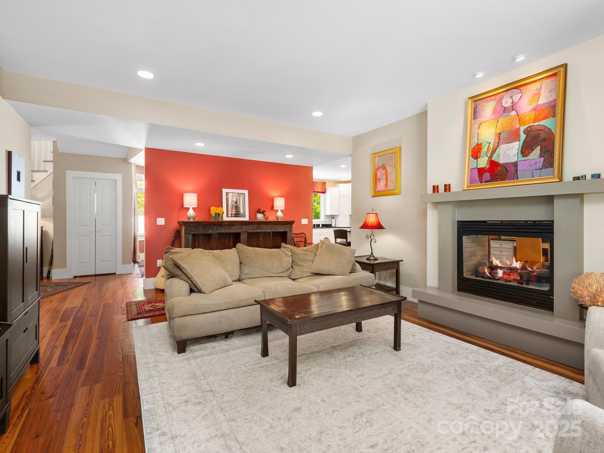 18 Ozark Spring Lane Property Photo 5