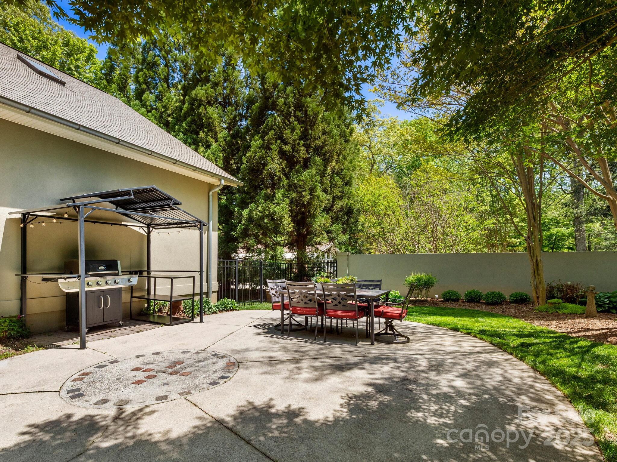 18 Ozark Spring Lane Property Photo 37