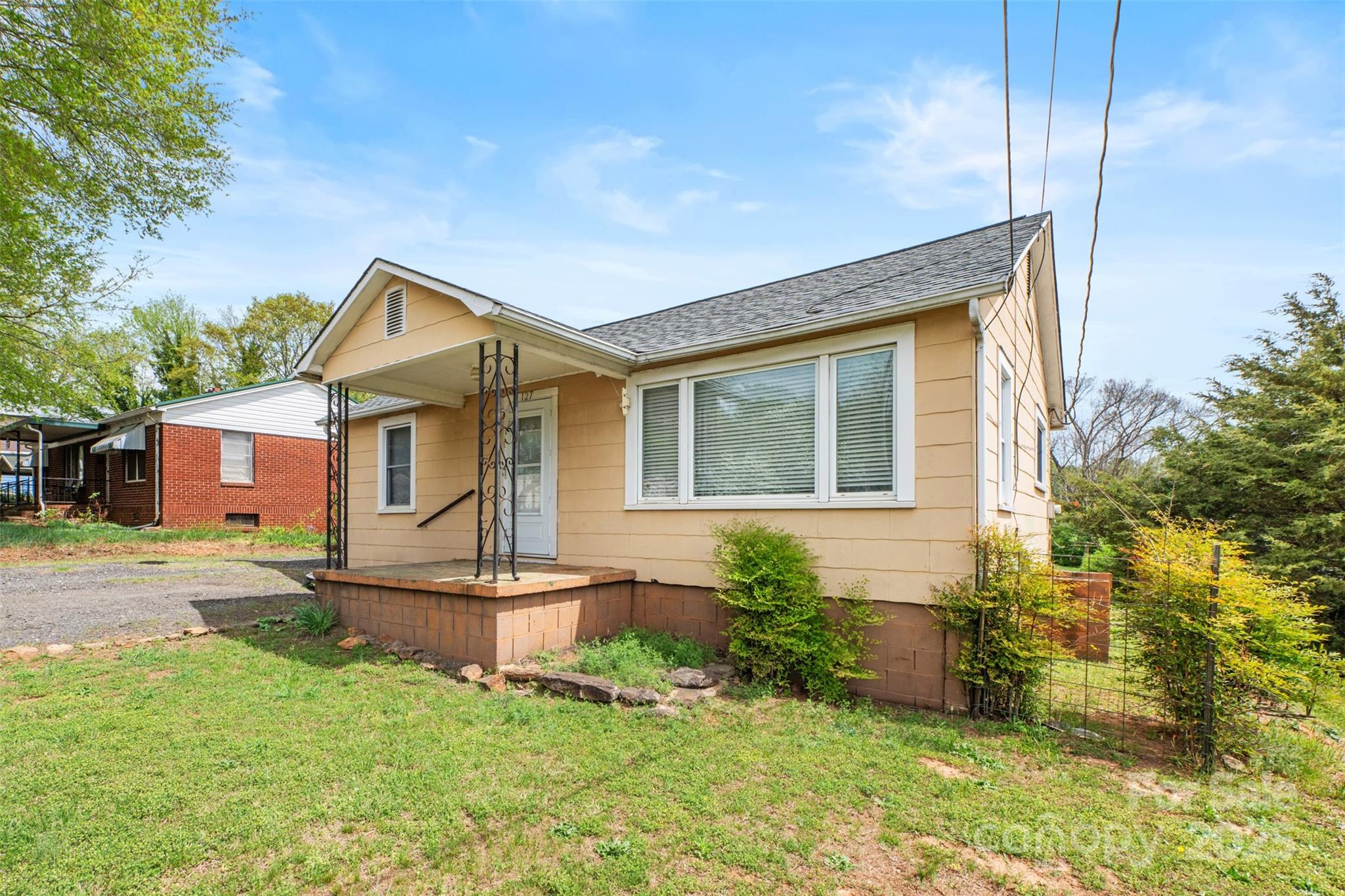 127 Bristol Road Property Photo