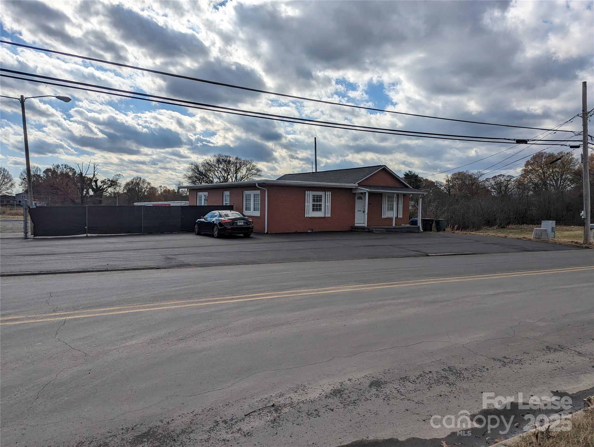 628 Monroe Street Property Photo