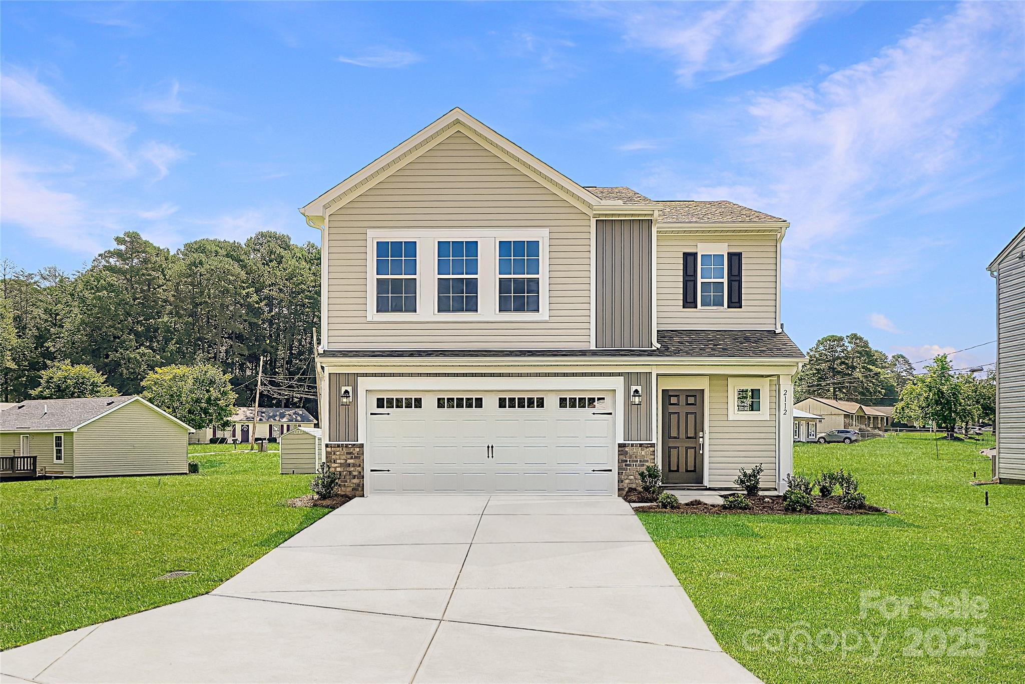 2112 Columbidae Lane Property Photo 1
