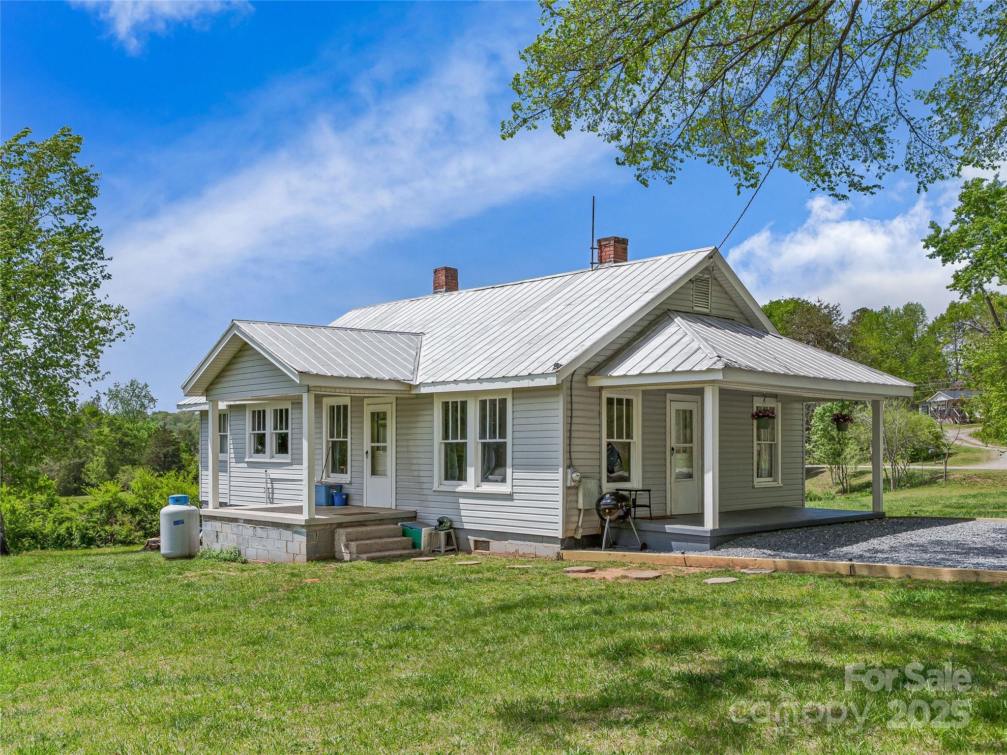 137 Clements Road Property Photo