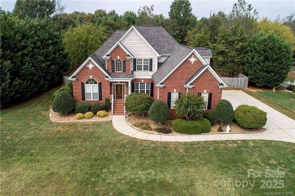 1909 Windmere Drive Property Photo