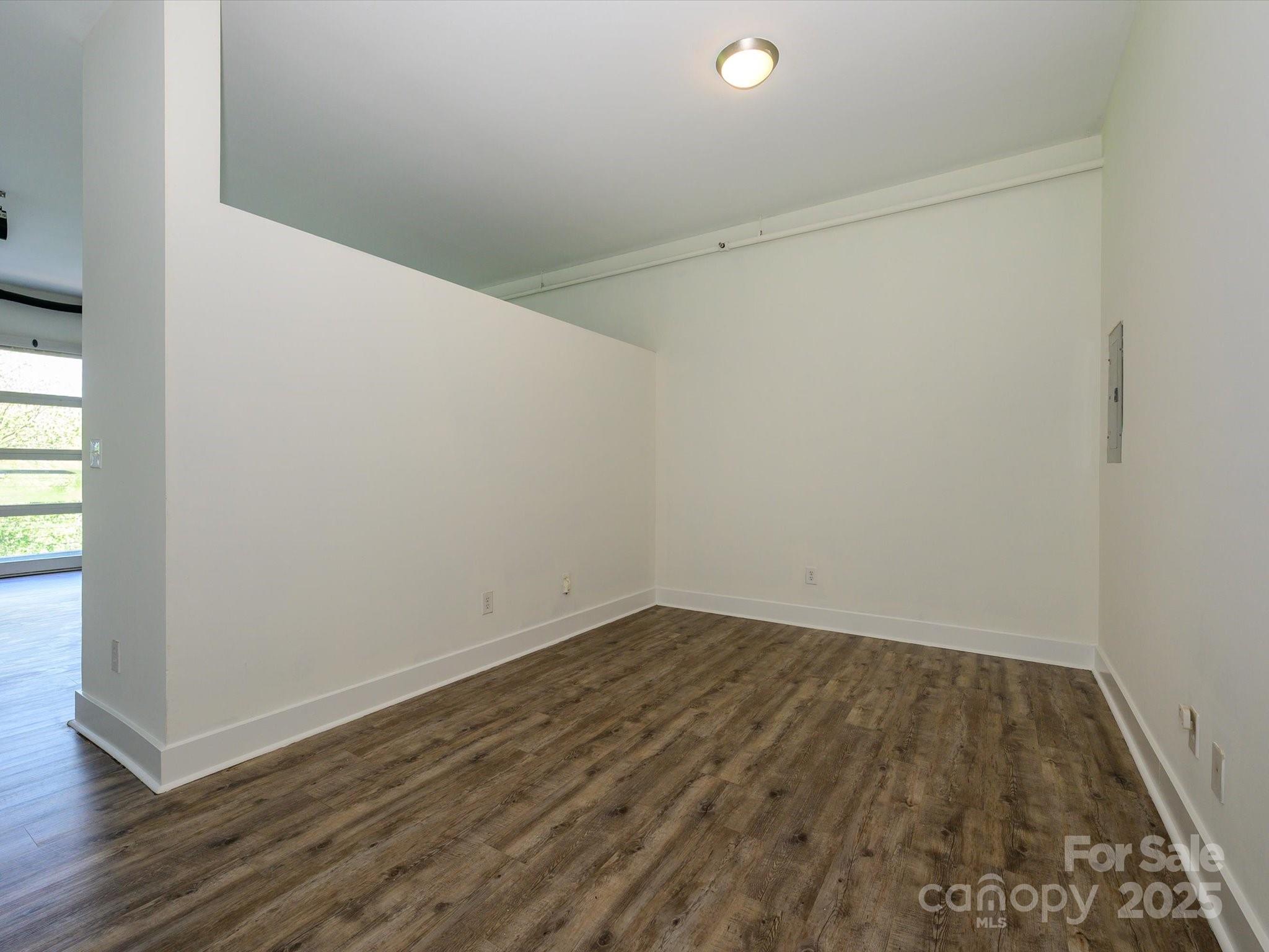 1611 Central Avenue 406 Property Photo 6