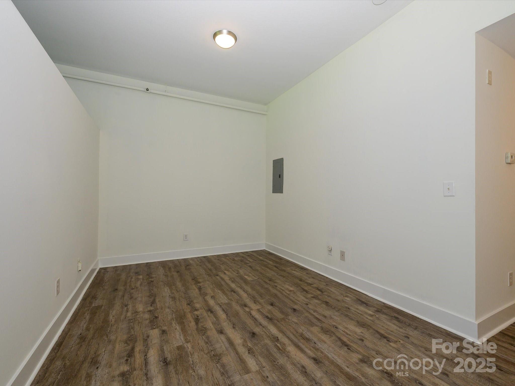 1611 Central Avenue 406 Property Photo 7