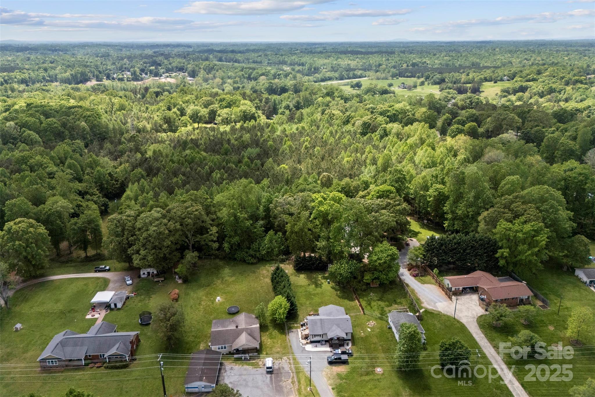 210 Harrison Lane Property Photo 10