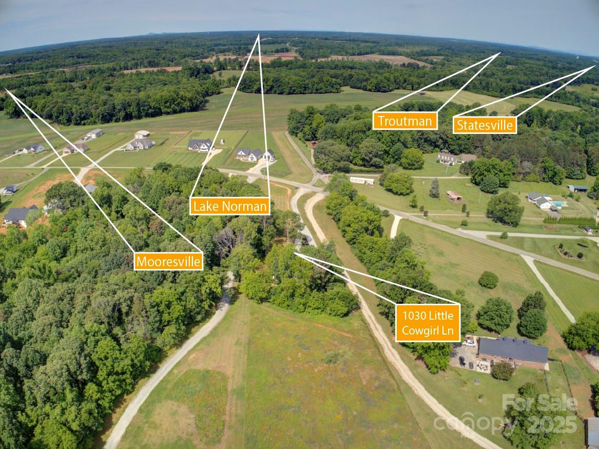 1030 Little Cowgirl Lane Property Photo 2