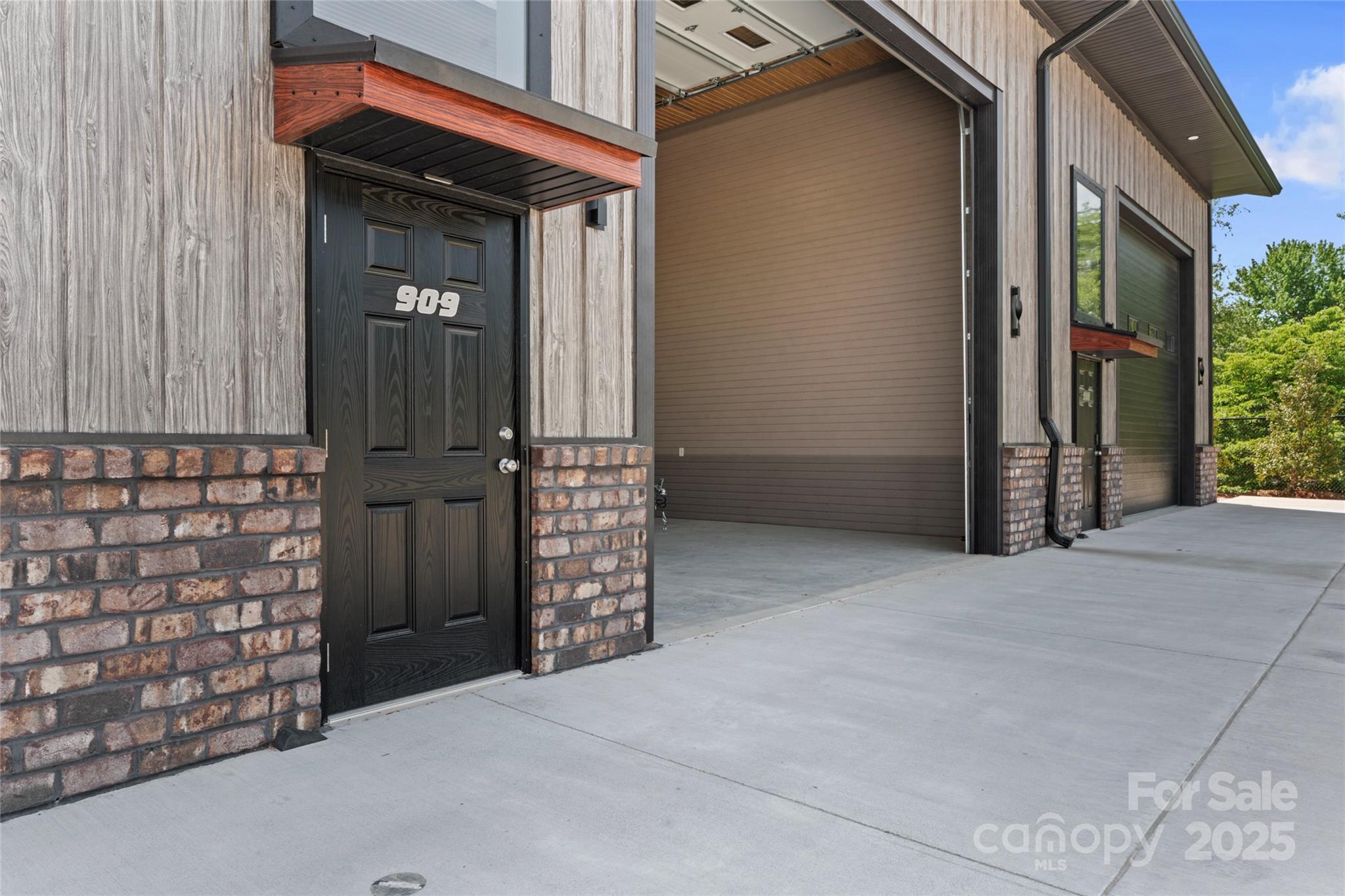 144 Mccrary Road 909 Property Photo 3