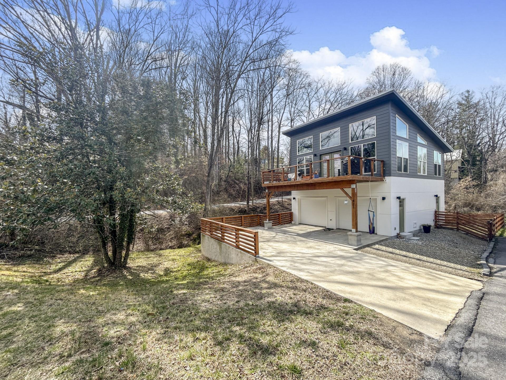 421 Sand Hill Road Property Photo